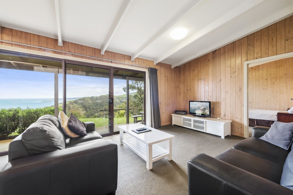 BEACON POINT OCEAN VIEW VILLAS 40/70