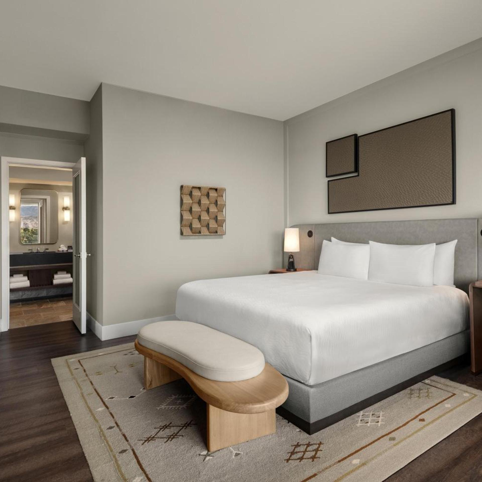 Penthouse Suite, Sofa