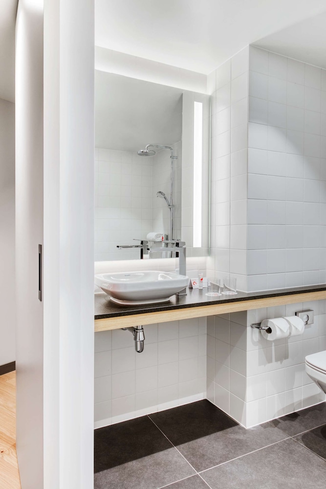 Intercityhotel Hannover Hauptbahnhof Ost. 43/44
