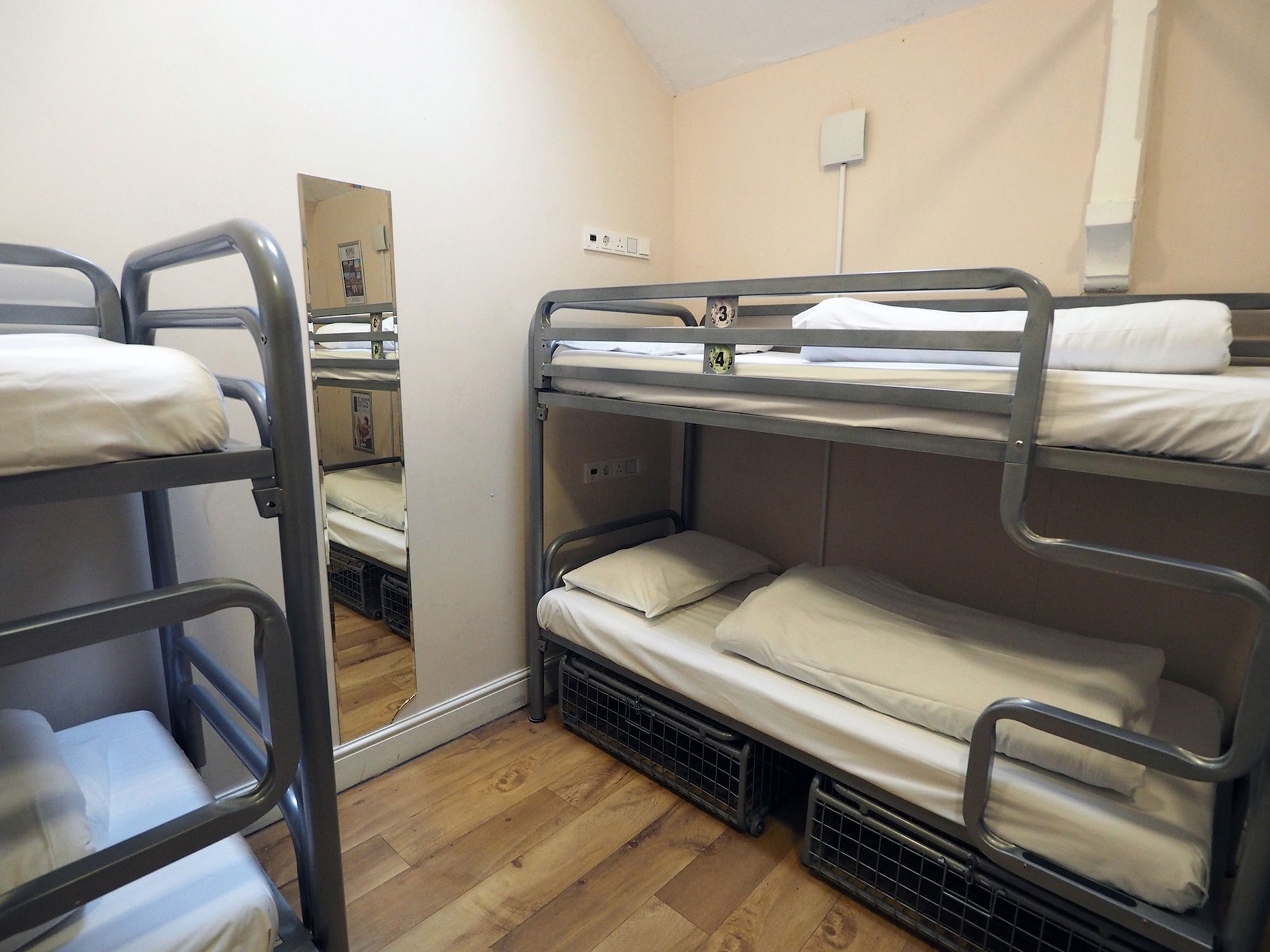 FEMALE DORM, 6 BEDS, SHARED BATHROOM