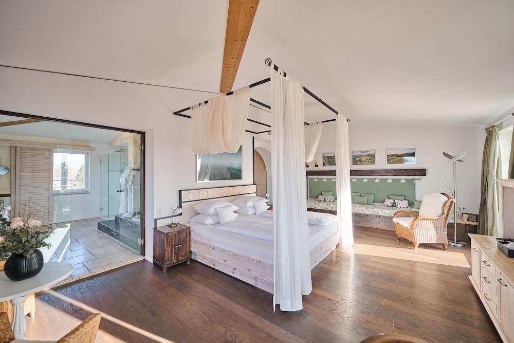 PENTHOUSE SUITE