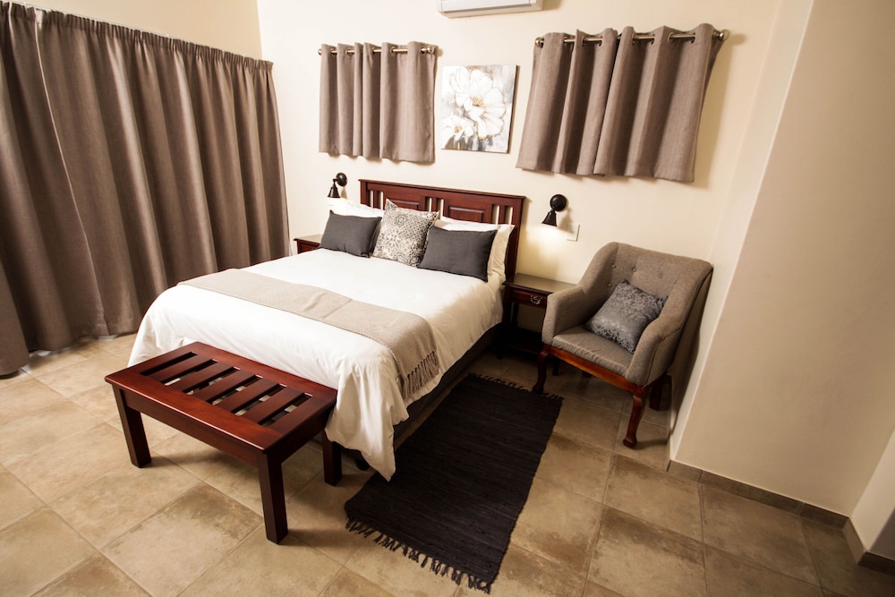 New Haven Guest House 13/30