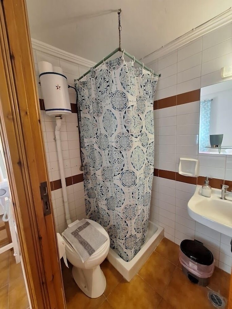 Perdika Mare Guesthouse 38/39