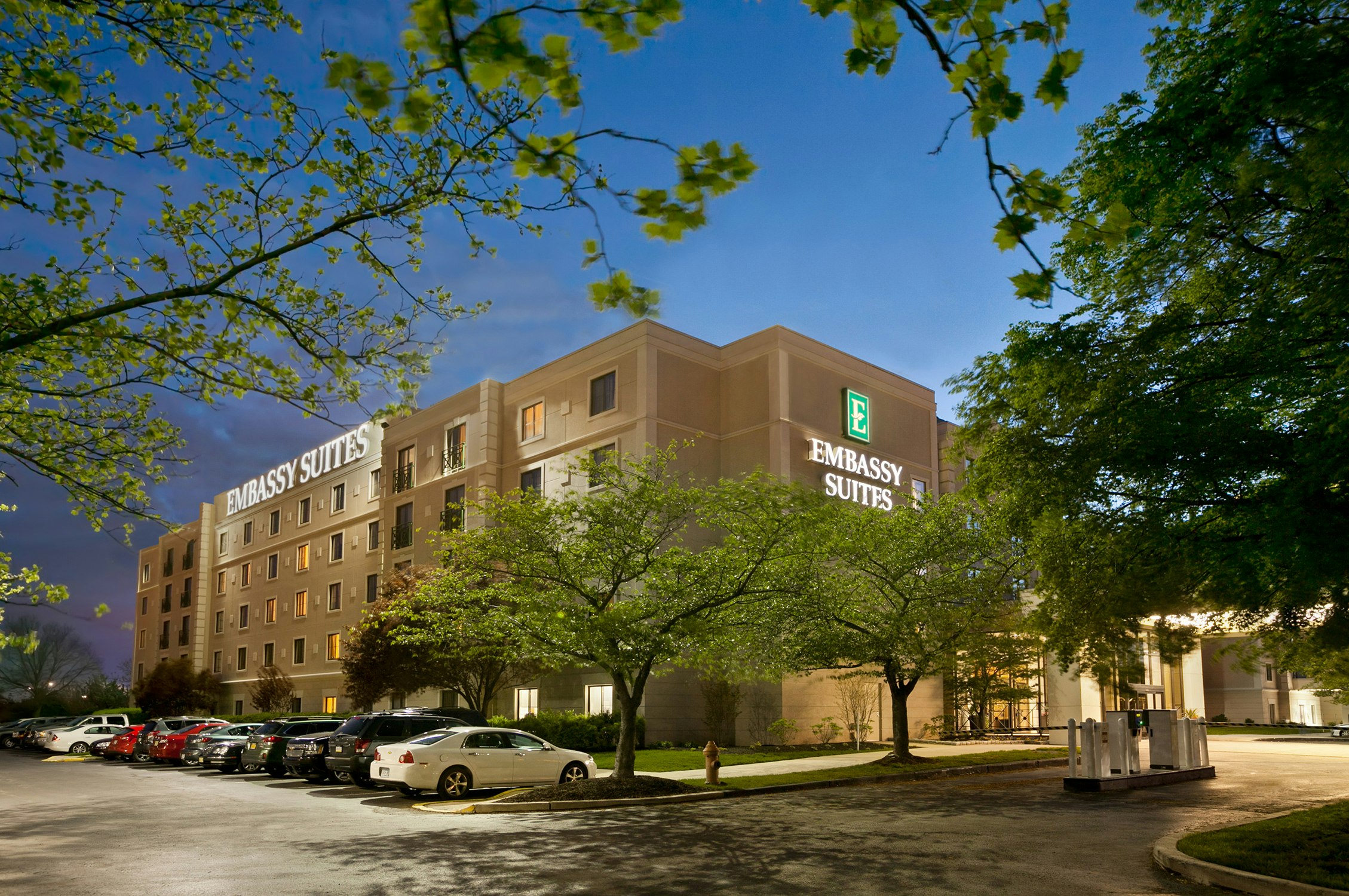 Embassy Suites by Hilton Philadelphia Airport 65/69