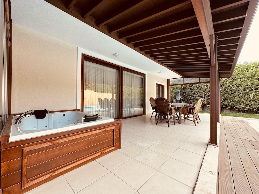 Riyan Garden Villas 3/14