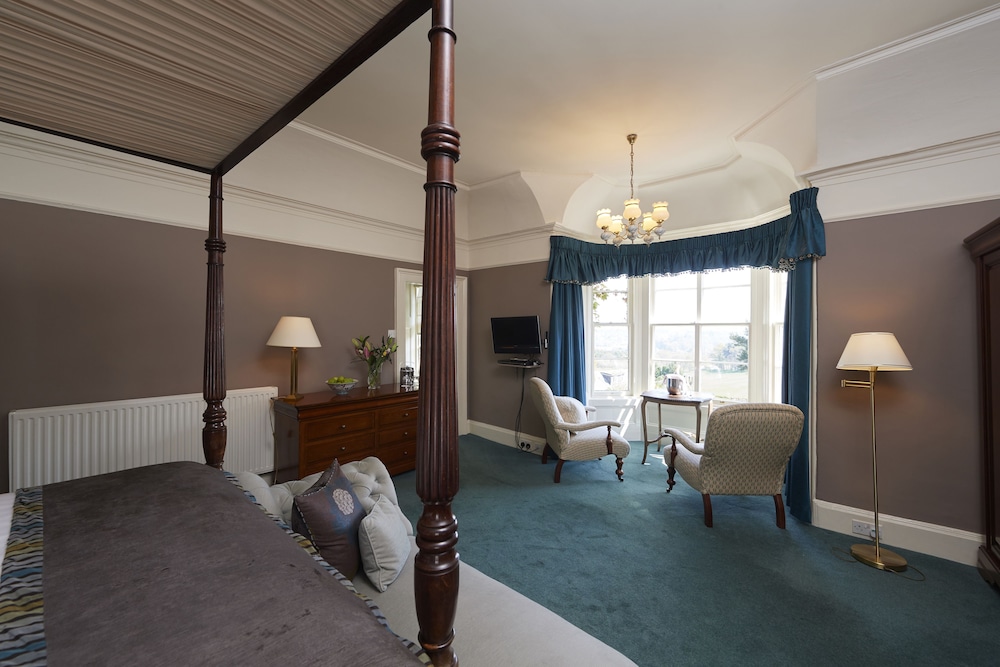 Loch Ness Country House Hotel 39/44