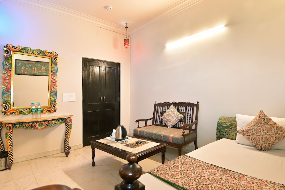 Jyoti Mahal A Royal Heritage Hotel 41/50