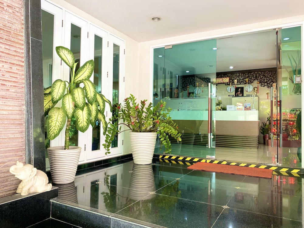 14 Place Sukhumvit Suites 38/66