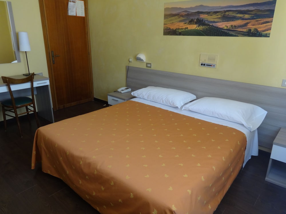 Hotel Saturno 5/30