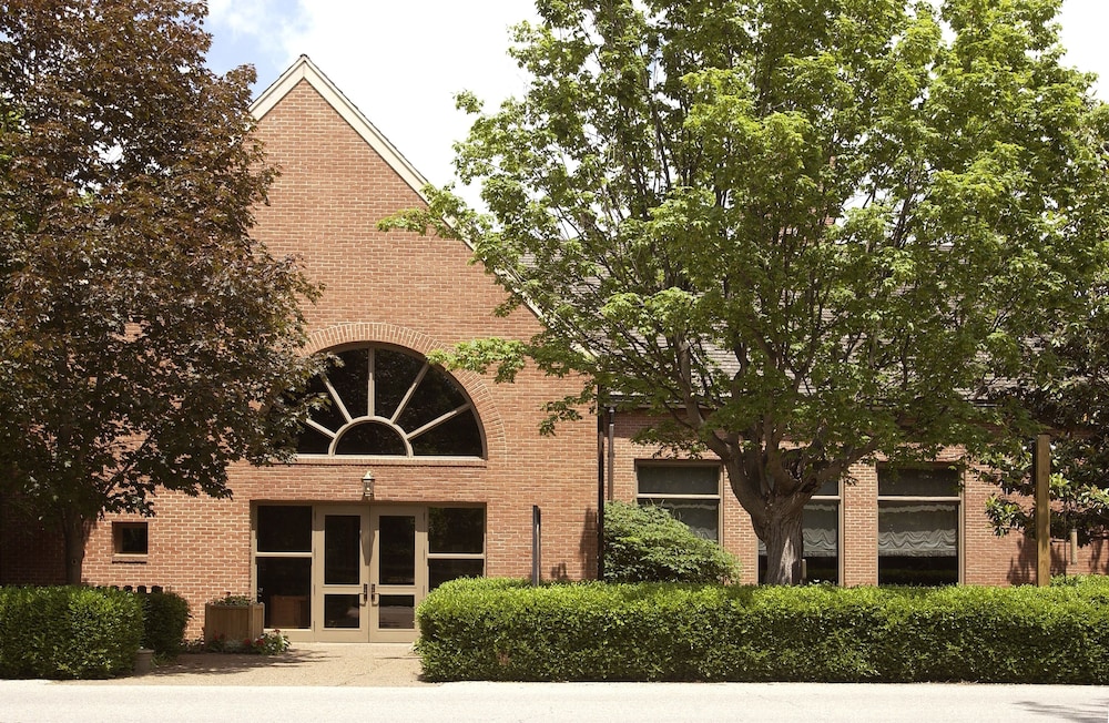 New Harmony Inn Resort & Conference Center 43/49