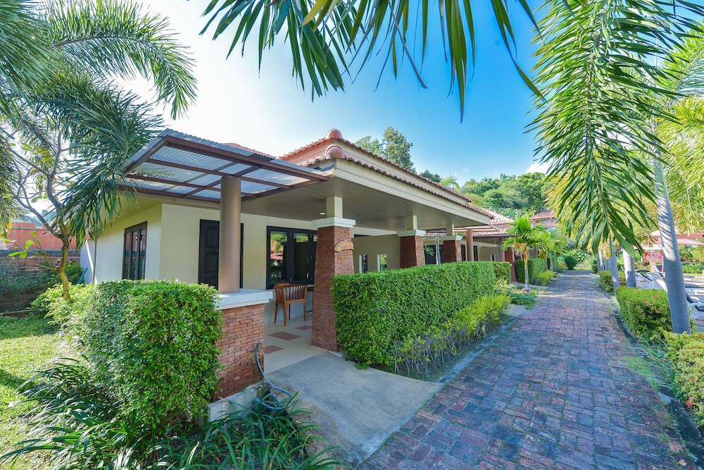 Sita Beach Resort And Spa 47/50