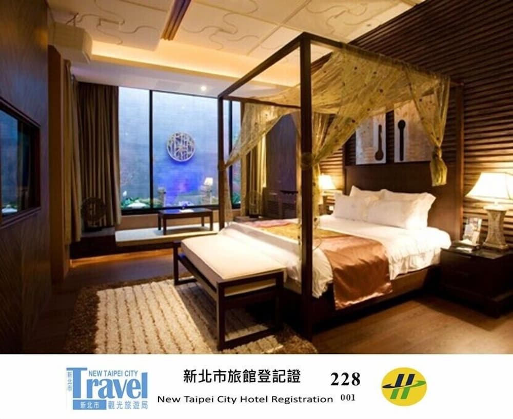 Yes Motel City Resort Paradise 10/50