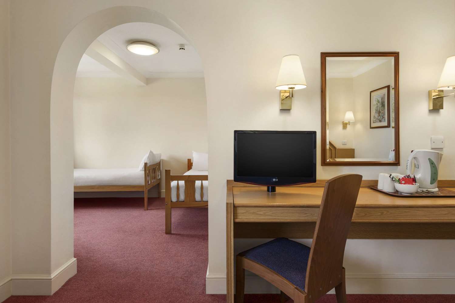 Days Inn by Wyndham Stafford 7/10