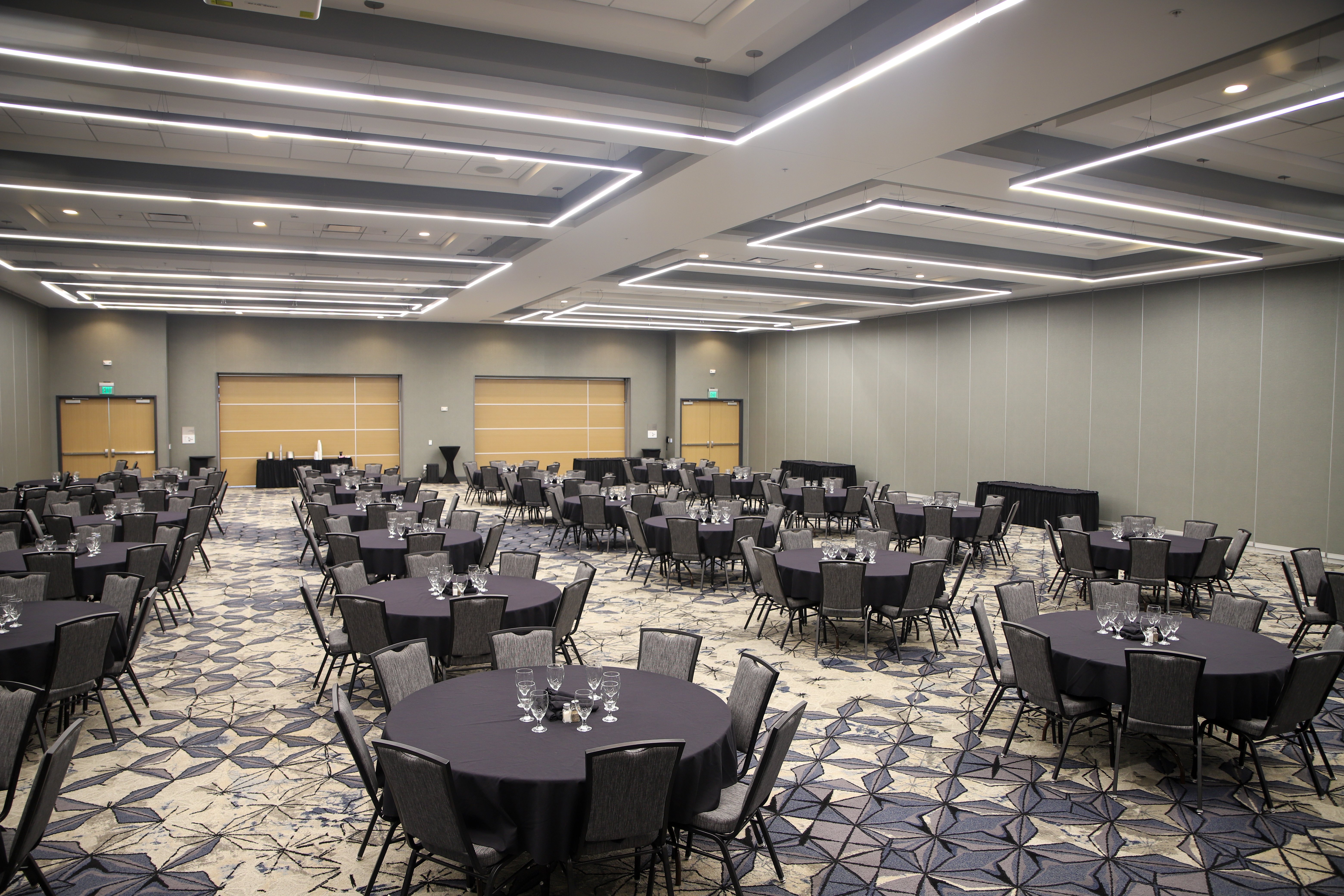 Holiday Inn & Suites Cedar Falls - Waterloo Event Ctr 39/50