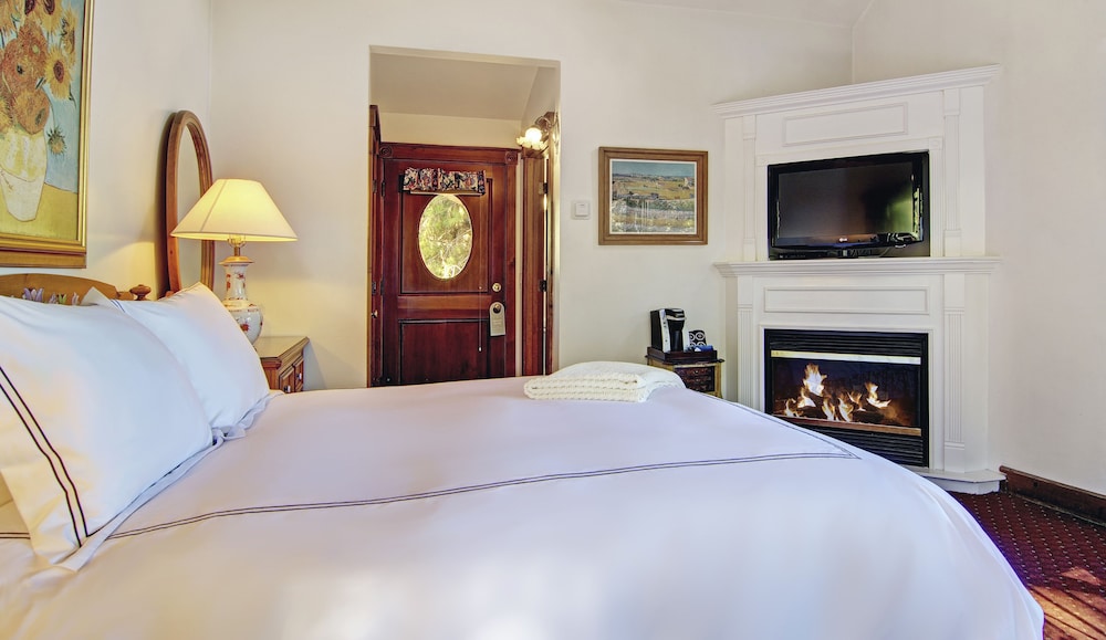 Babbling Brook Inn 18/70