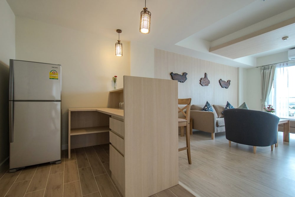 Prachuap Grand Hotel 2/43