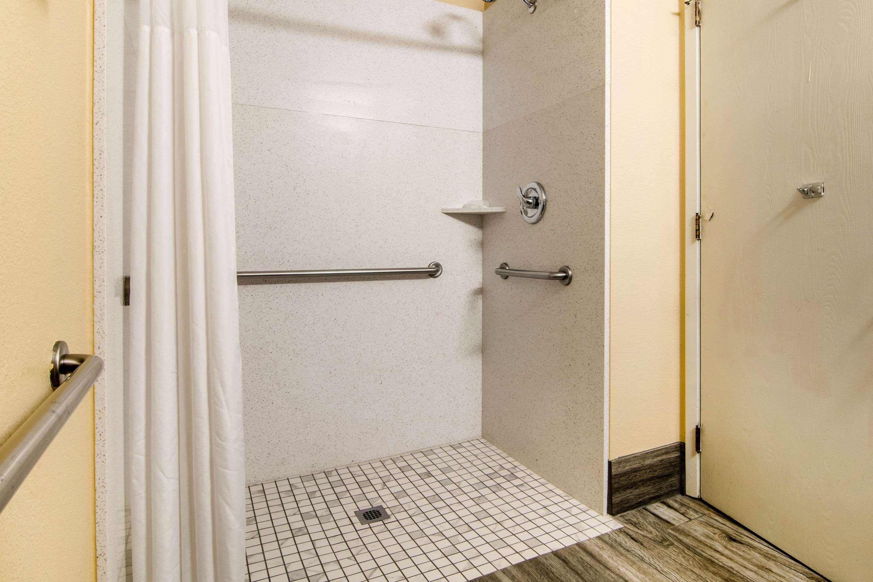 جناح بسريرين كوين، Quality Inn & Suites Albany Corvallis 3/3