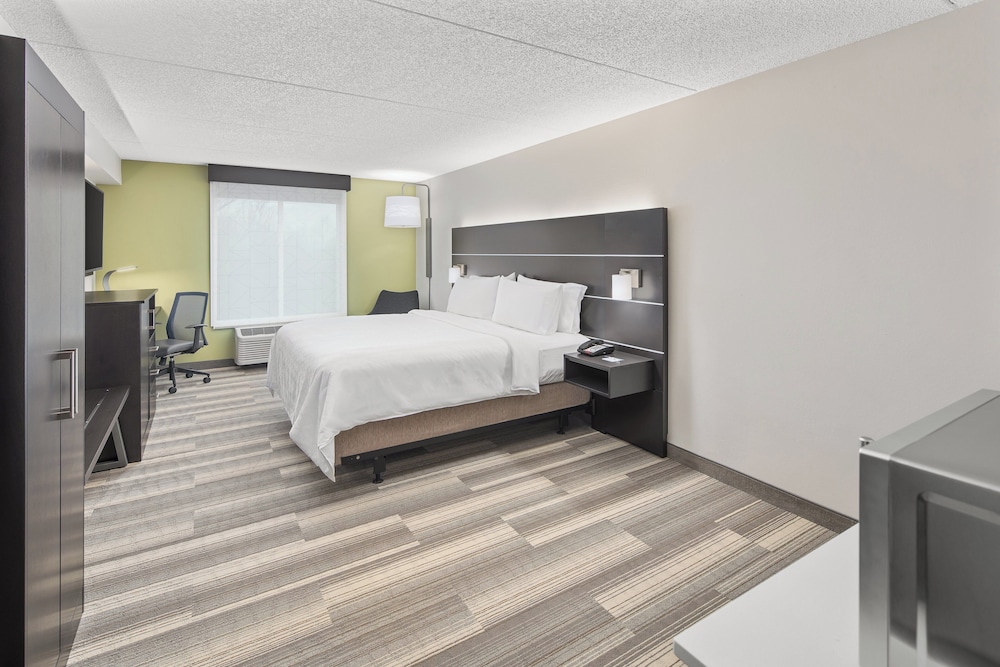 Holiday Inn Express Hotel And Suites Greenville I 85 Woodruff Rd 24/72