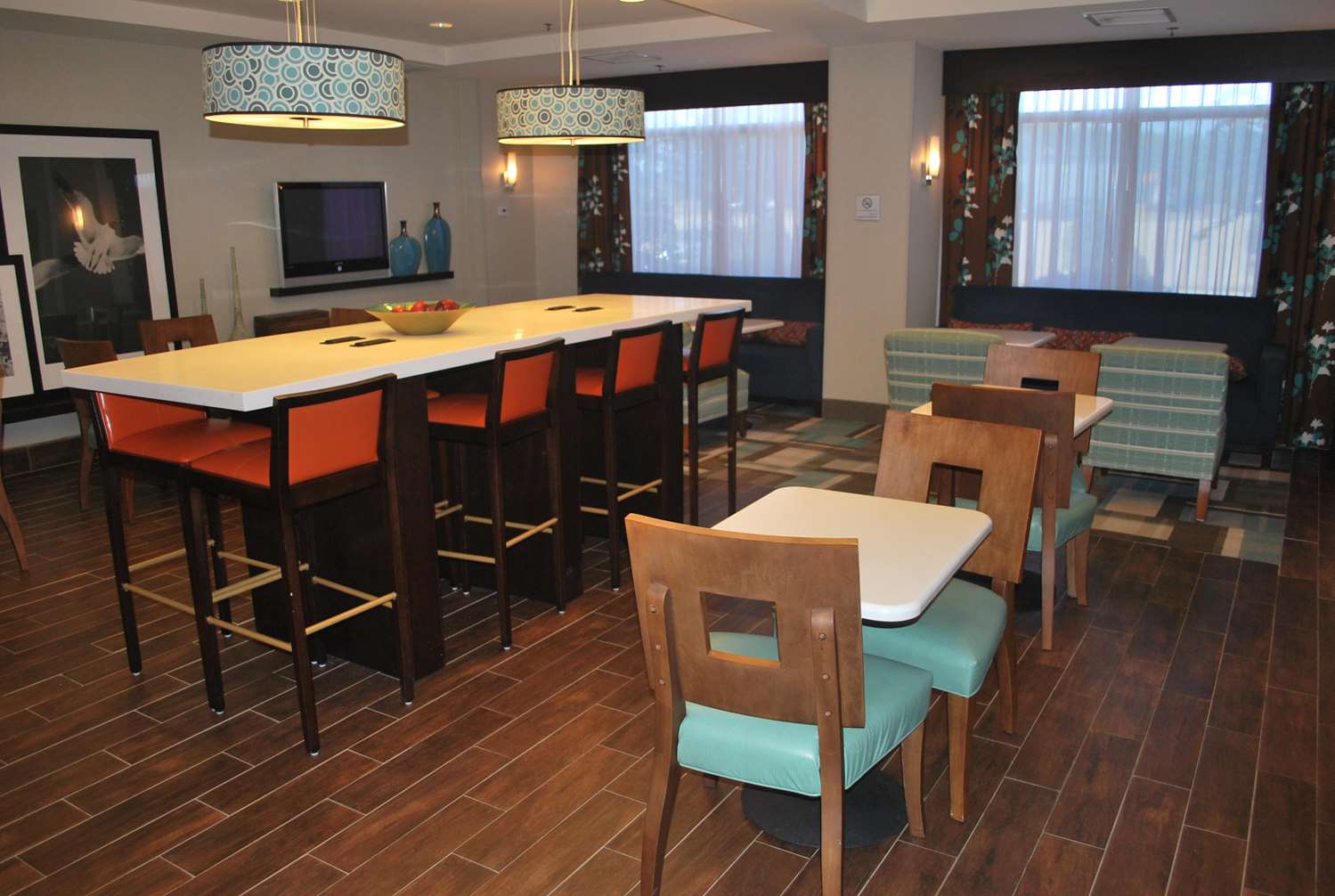 restaurant cafeteria
