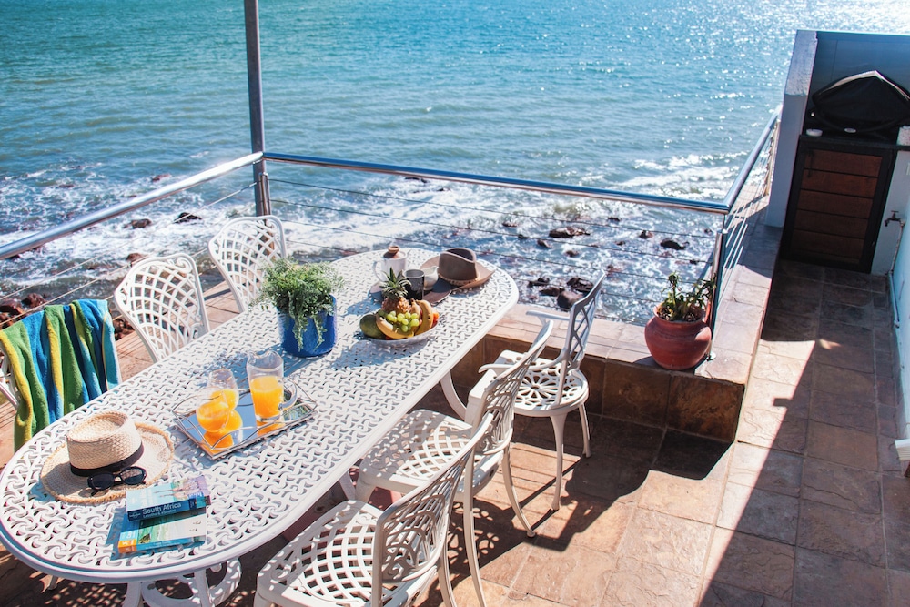 185 On Beach Boutique Suites And Apartments 34/44