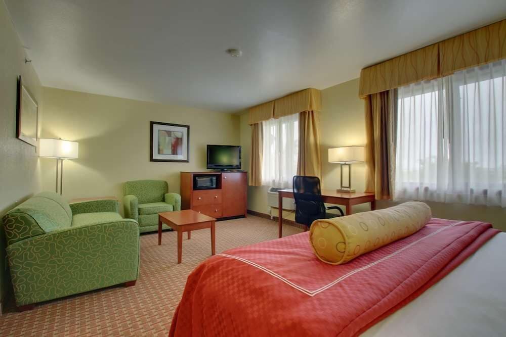 Best Western Plus Altoona Inn 31/43