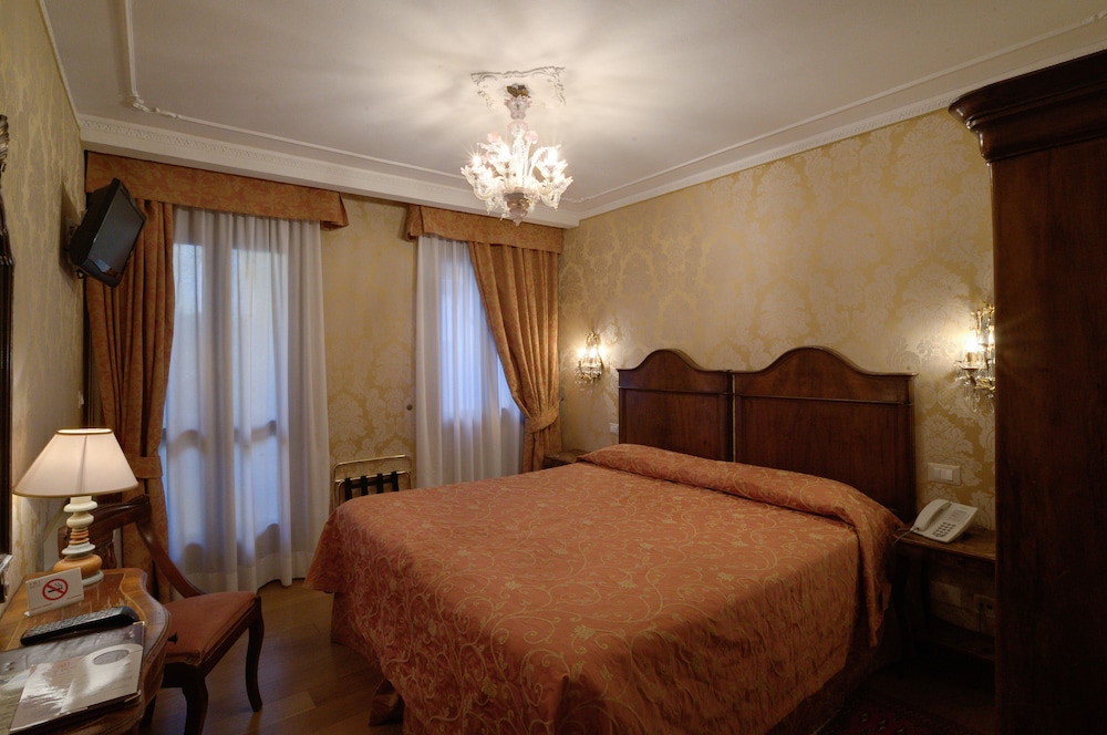 CLASSIC, DOUBLE BED