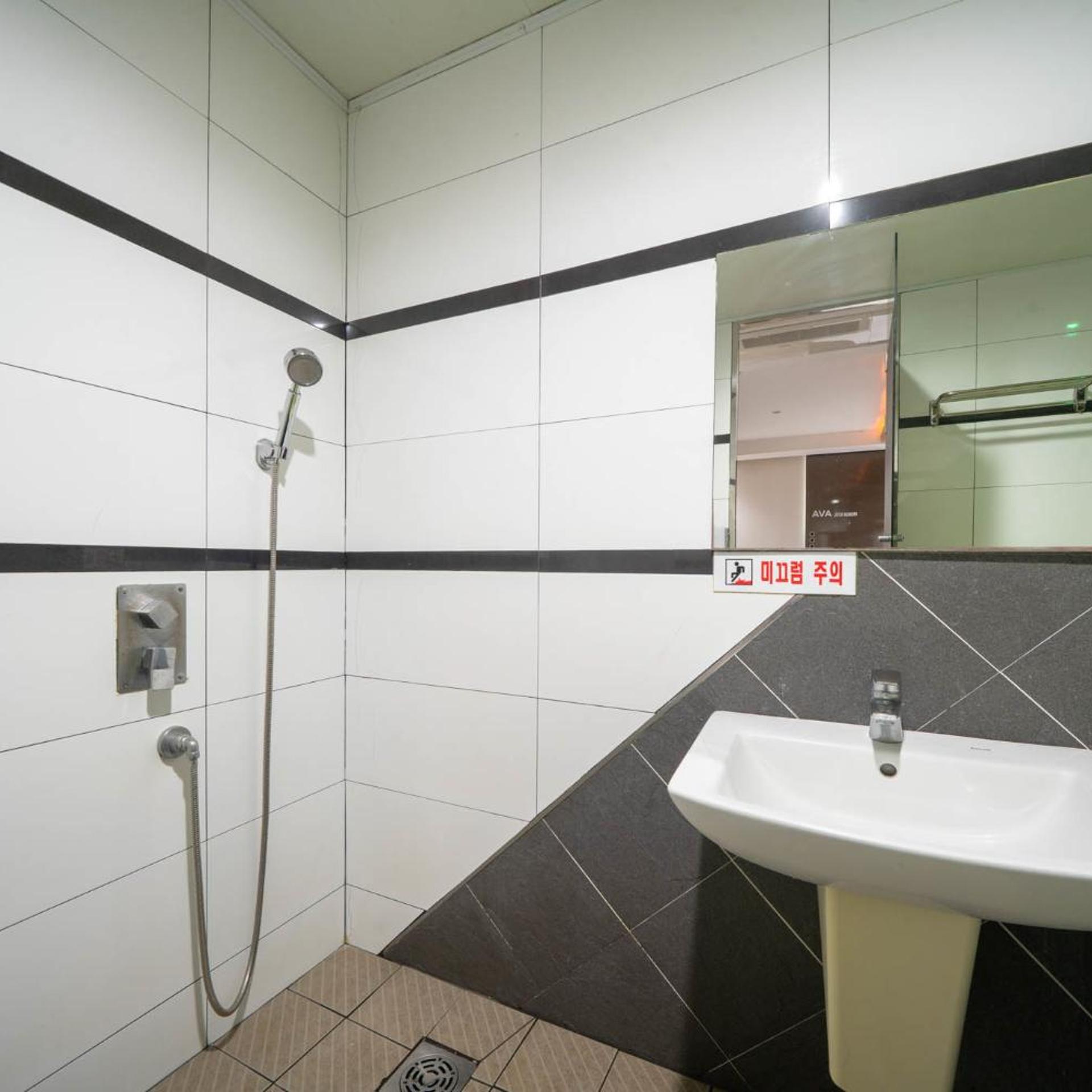 غرفة ديلوكس بسرير كينج، Ava Hotel Changwon 6/7