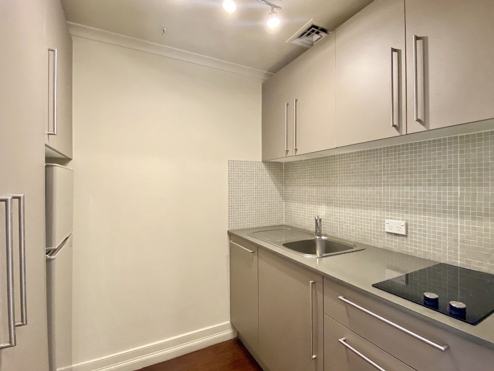 Milson Executive Apartments 19/75