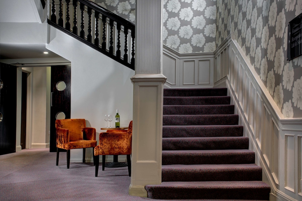 Heywood House Hotel 40/45