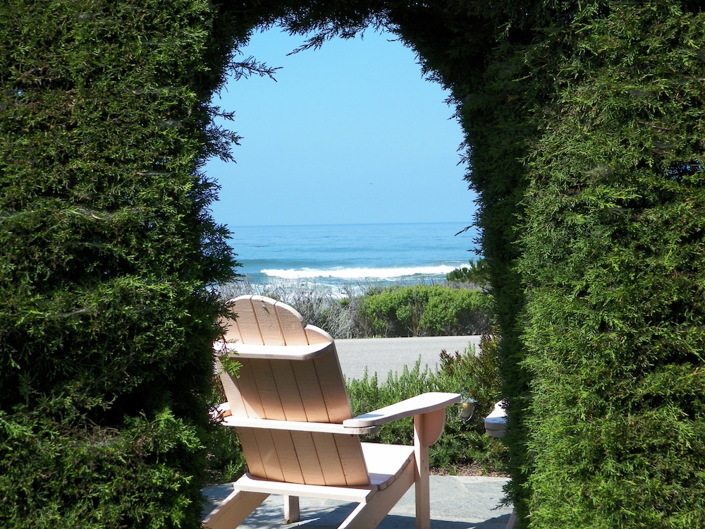 Sea Otter Inn 53/63