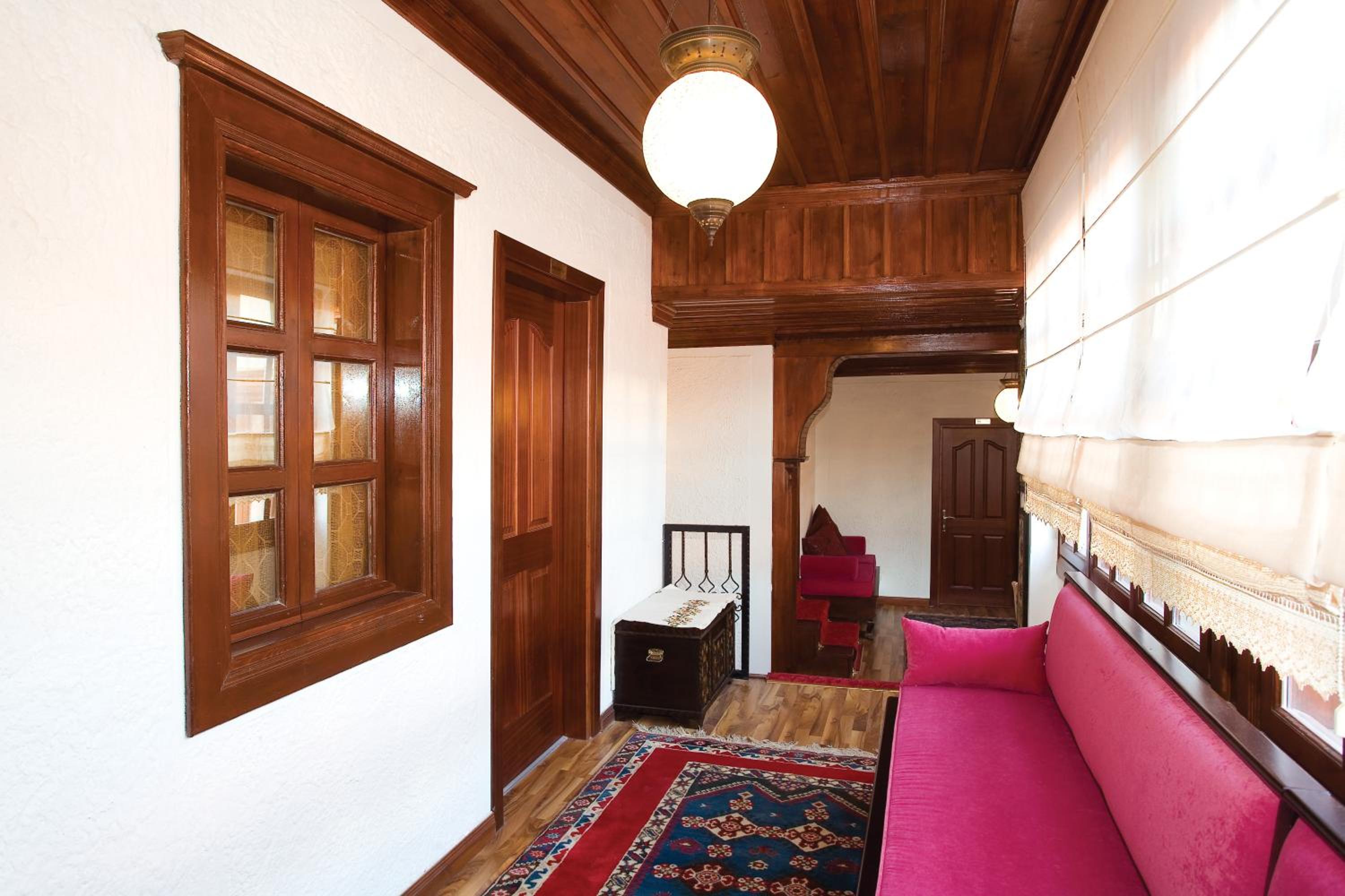 Otantik Bavarian Butik Otel 44/55