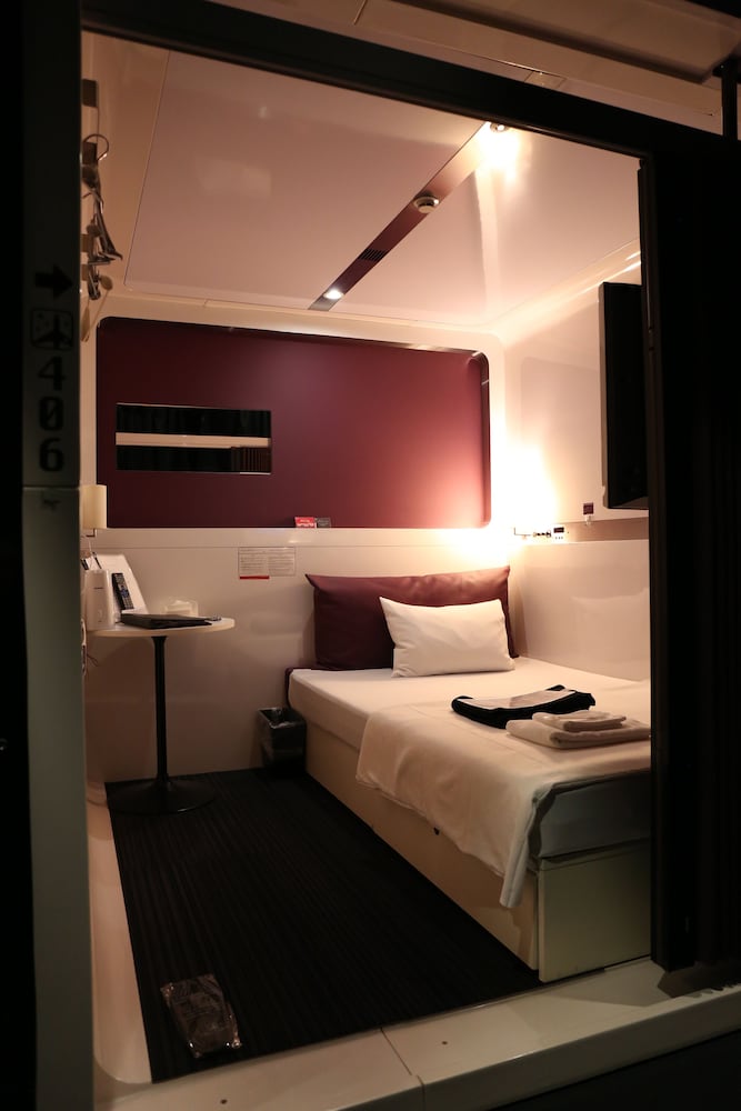 First Cabin Midousuji Namba Gender Specific 10/46