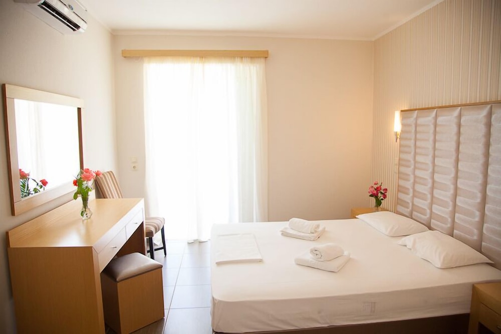 Kanali Hotel 5/48