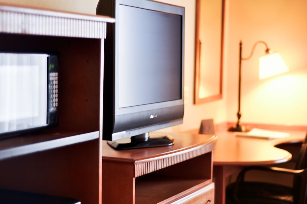 Hampton Inn Suites Louisville 39/46