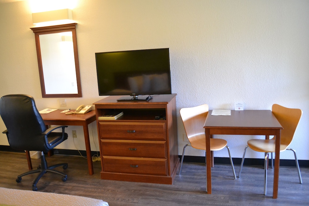 Motel6 Oakdale, CA 50/67