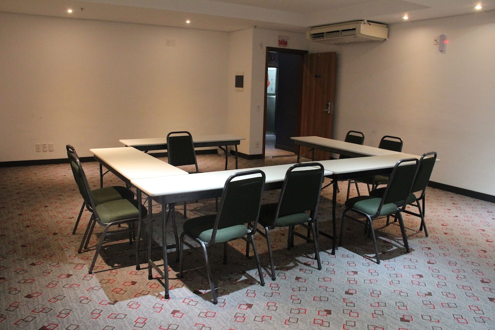 ibis Criciuma 42/50