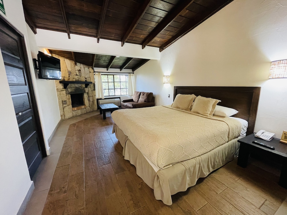 STANDARD, KING BED