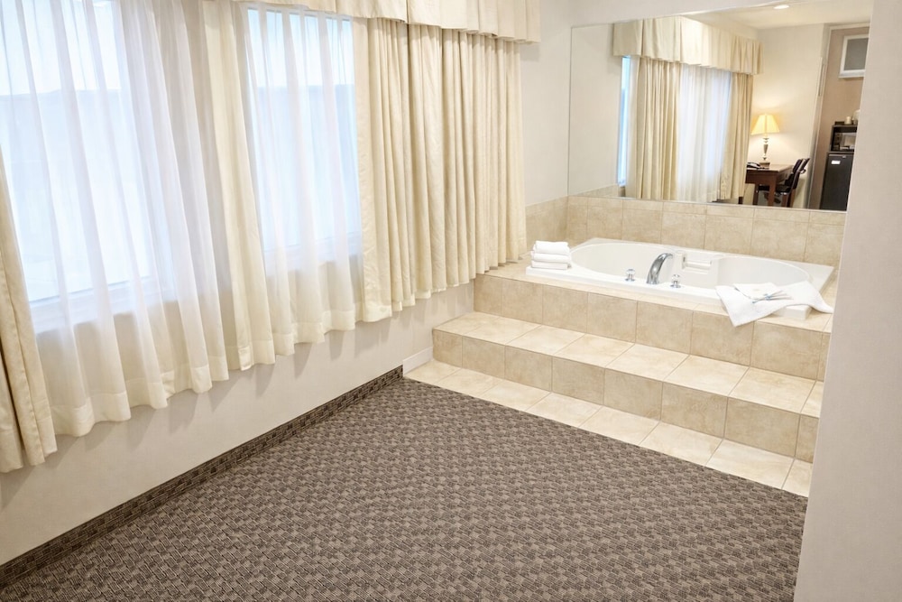 The Montcler Hotel & Conference Center 33/69