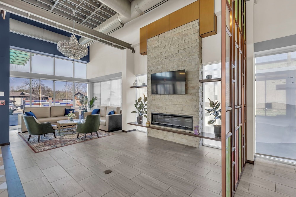 Baymont by Wyndham Kansas City North 13/24