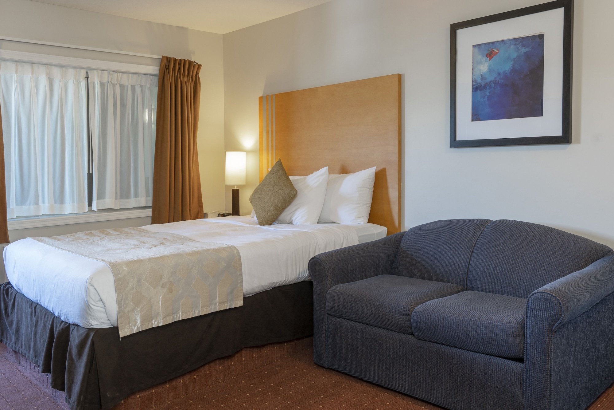 Coast, Comfort, Queen Bed, Pet Friendly