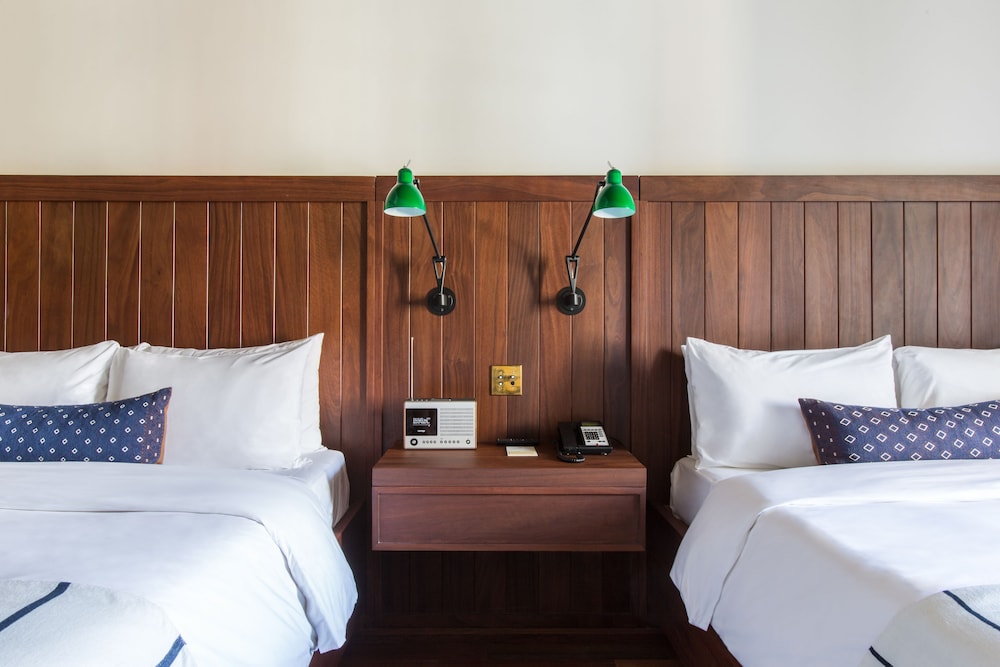 American Trade Hotel 26/64