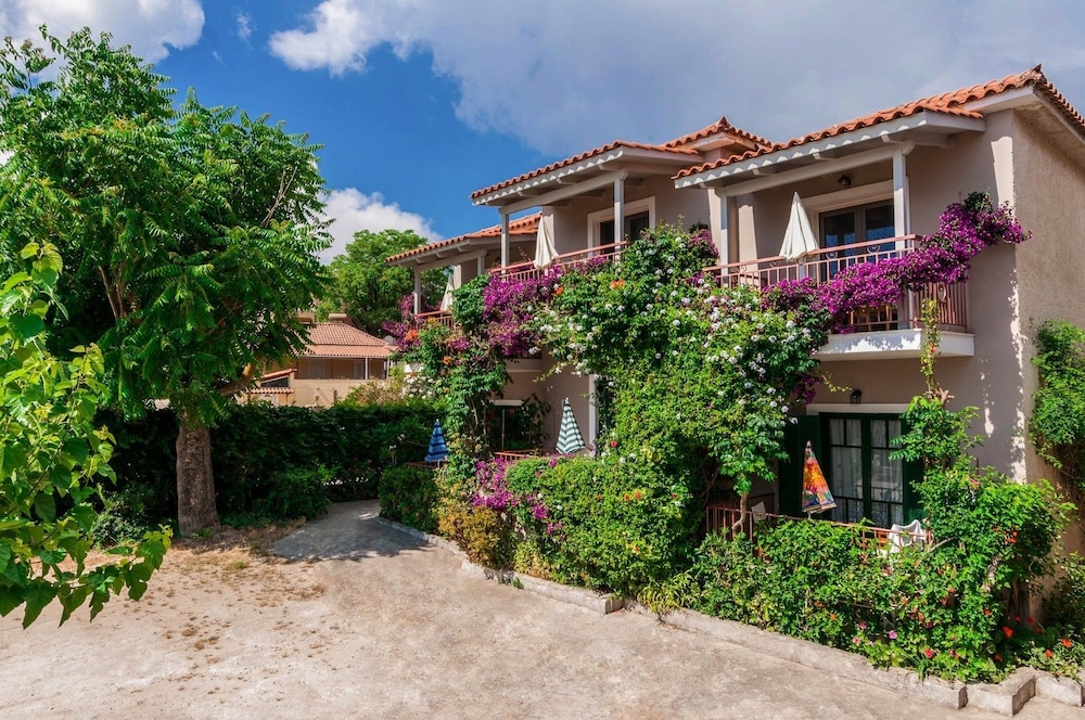 Lemonia Accommodations 47/50