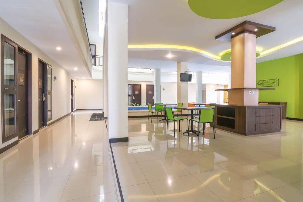 Super OYO Balitone Residence 27/31