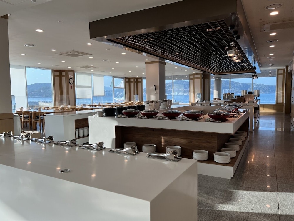 Kumho Tongyeong Marina Resort 42/52