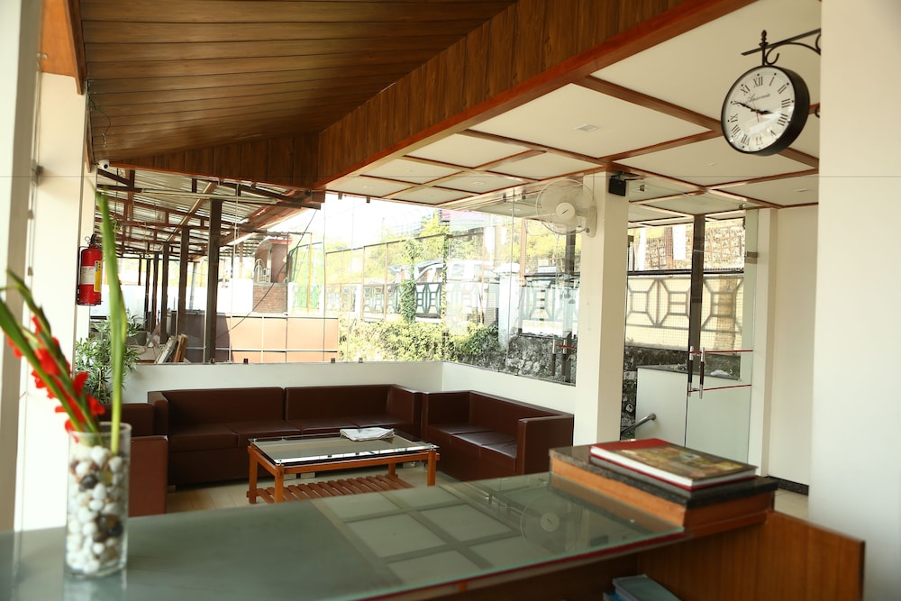 Oyo Rooms Mussoorie Library 26/38