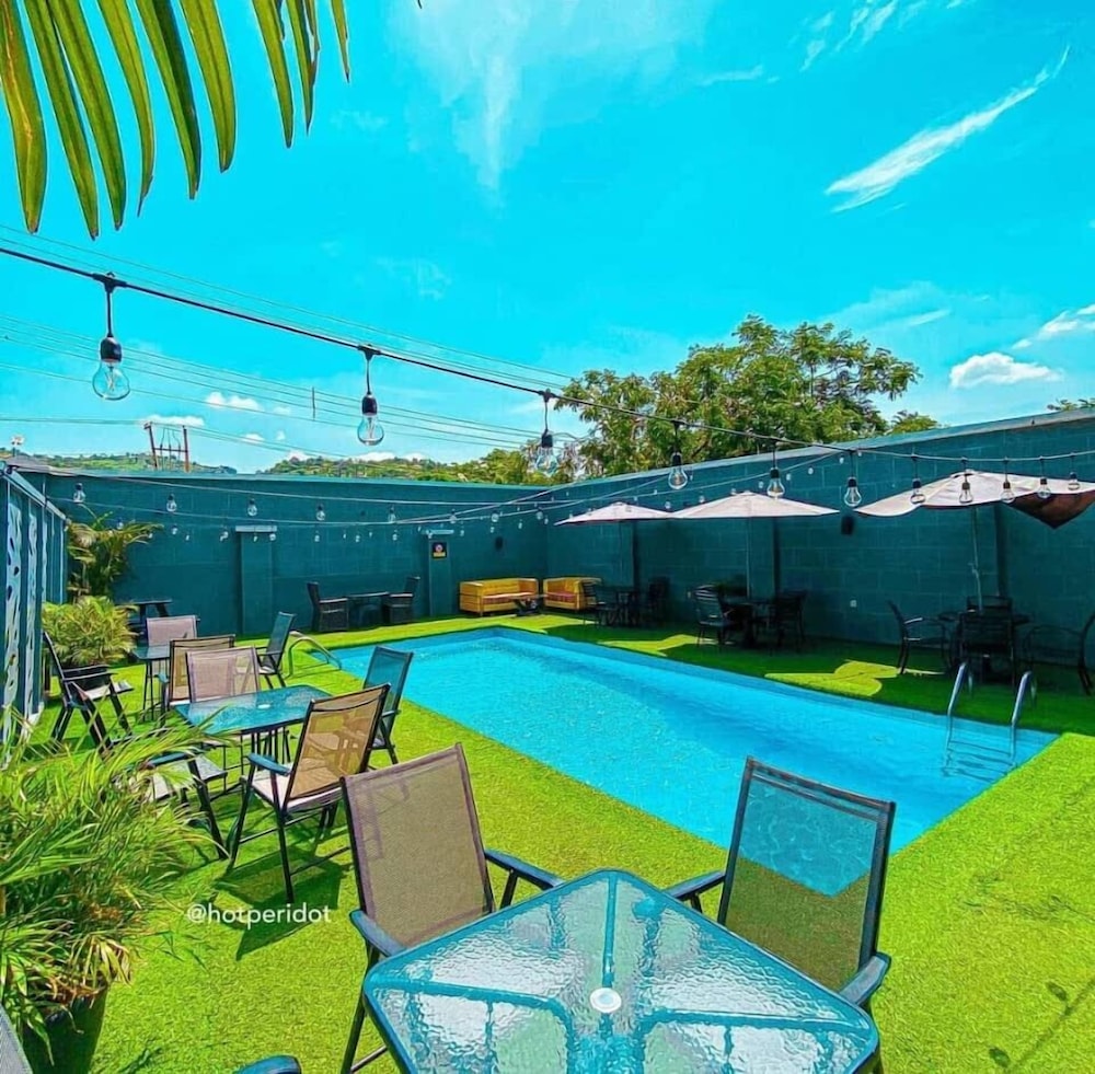The Grosvenor Suite 30/47