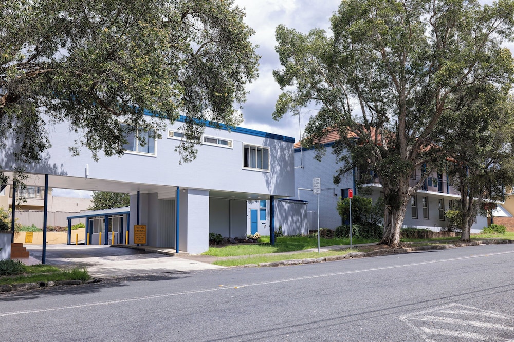 WINDSOR MOTEL 13/16