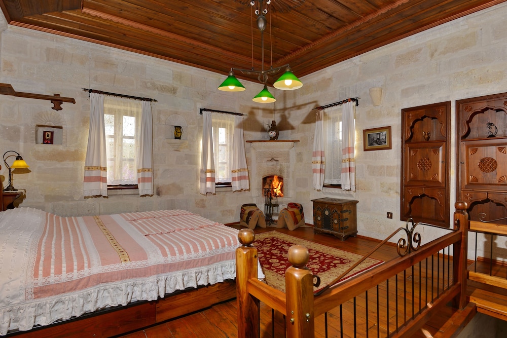 Kelebek Special Cave Hotel 61/84