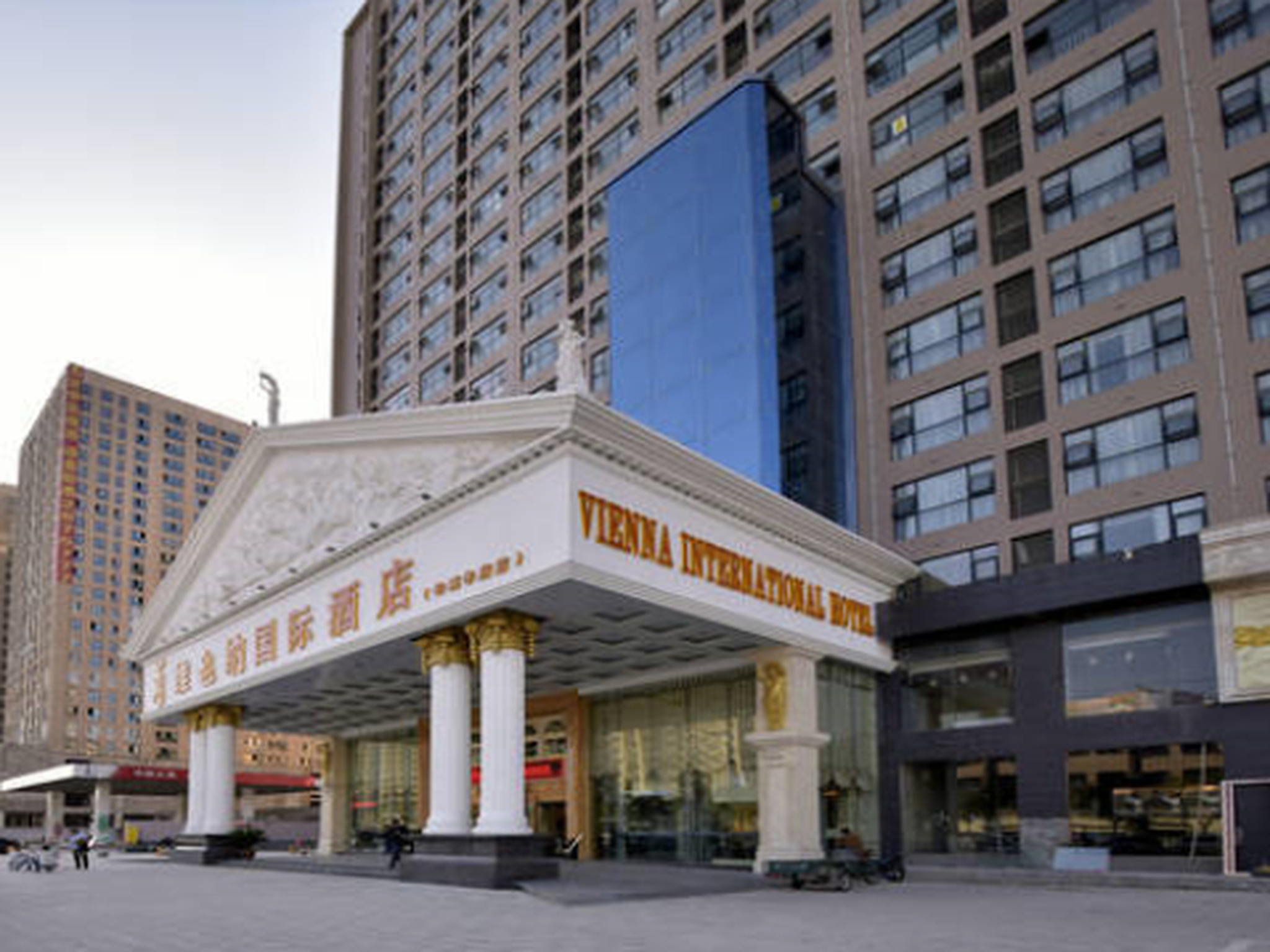 Vienna International Hotel (Zhumadian Huayuan Xuefu) 33/37