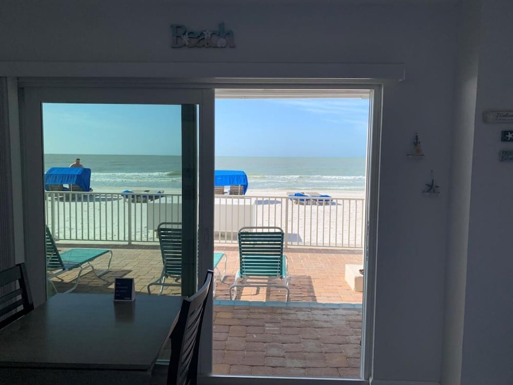 Sandalwood Beach Resort 22/27